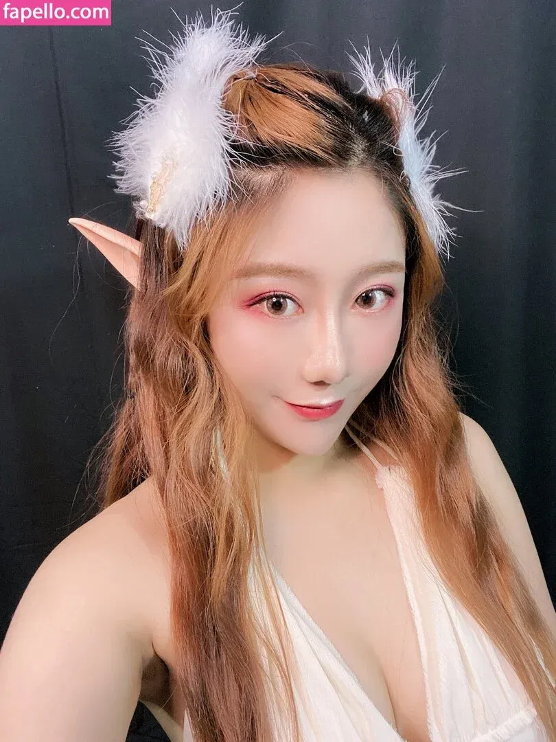 Uying Onlyfans Photo Gallery 