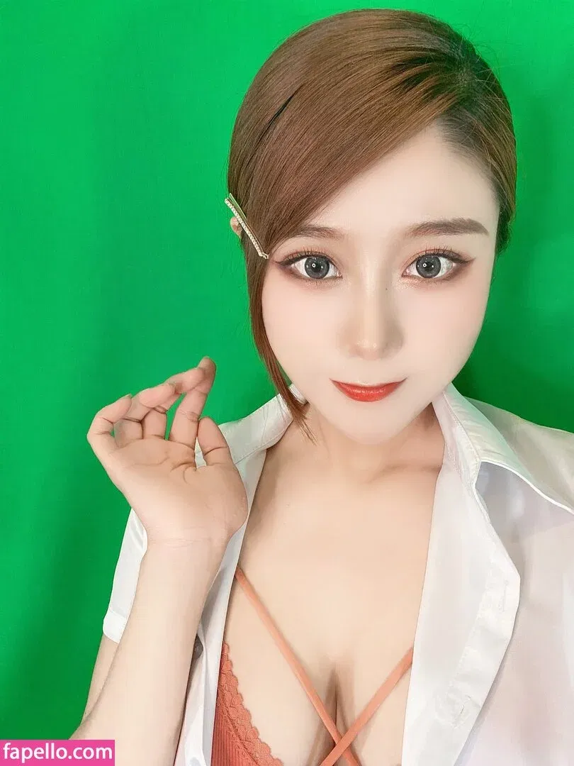 Uying Onlyfans Photo Gallery 