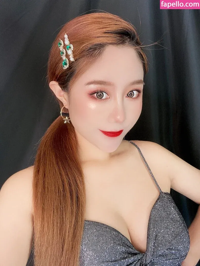 Uying Onlyfans Photo Gallery 