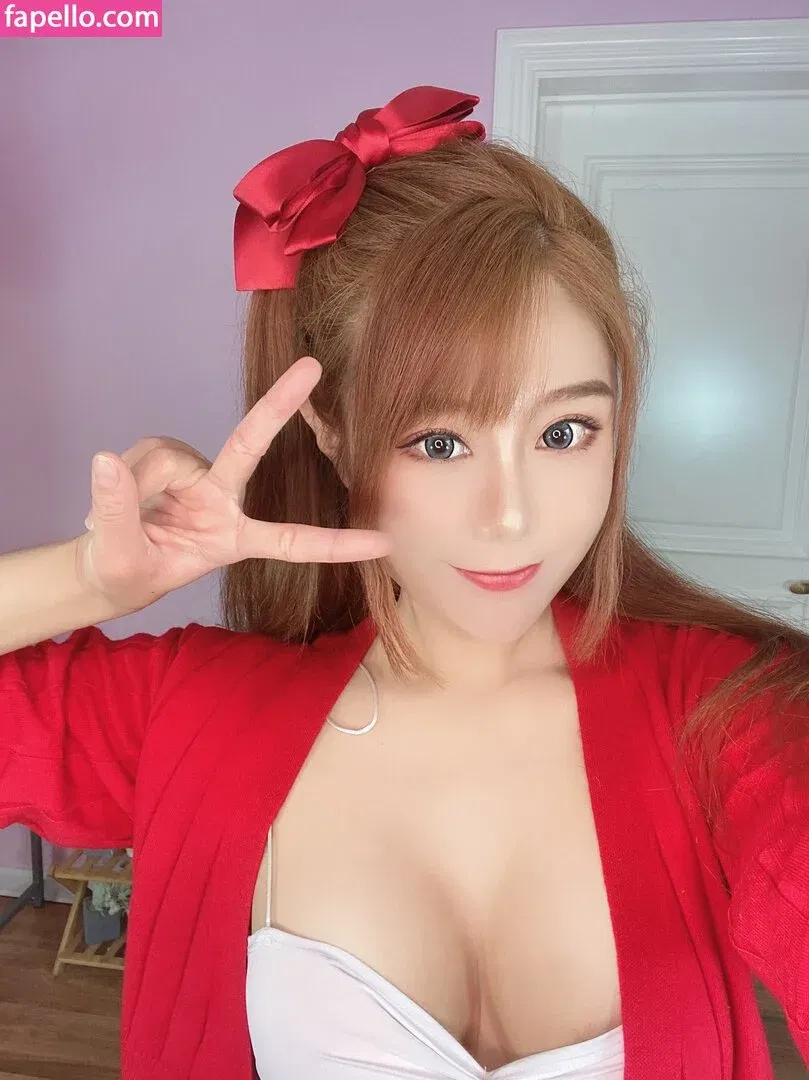 Uying Onlyfans Photo Gallery 