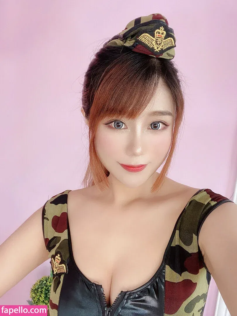 Uying Onlyfans Photo Gallery 