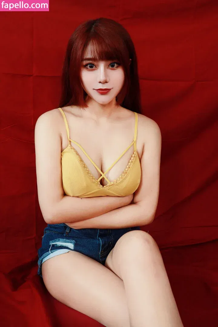 Uying Onlyfans Photo Gallery 