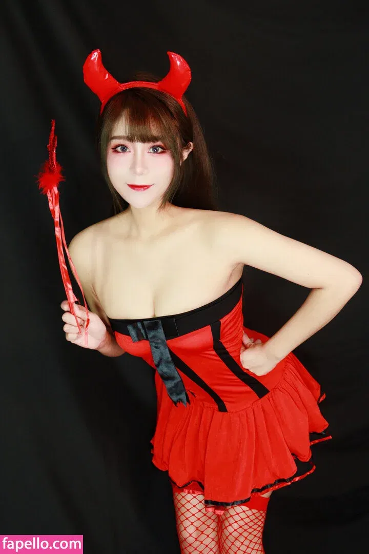 Uying Onlyfans Photo Gallery 