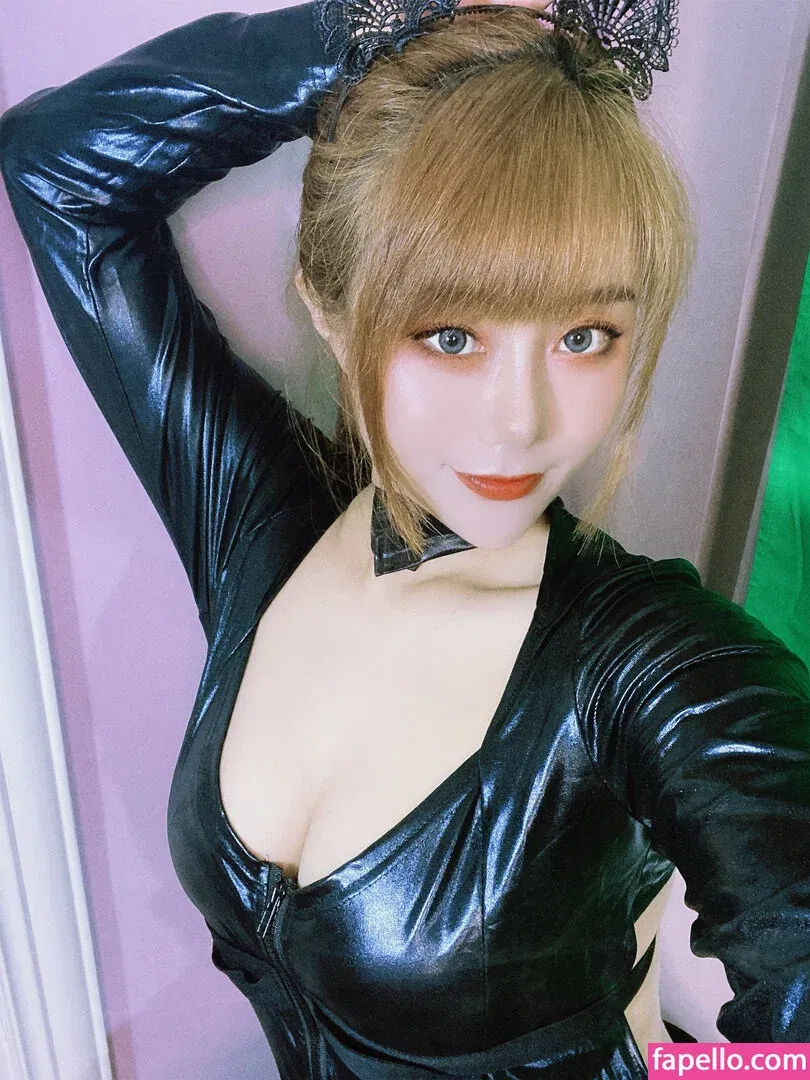 Uying Onlyfans Photo Gallery 