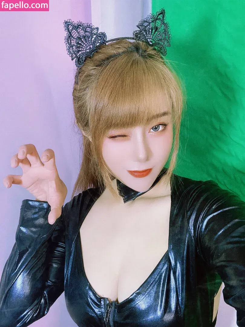 Uying Onlyfans Photo Gallery 