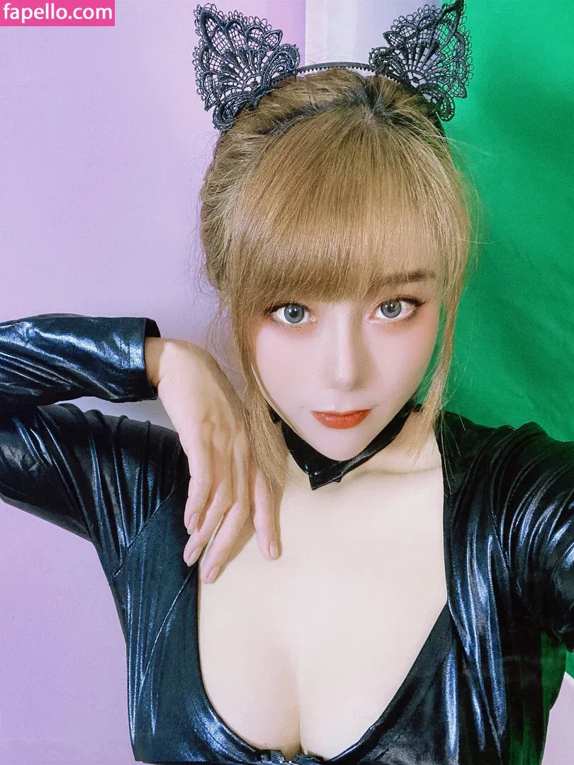 Uying Onlyfans Photo Gallery 