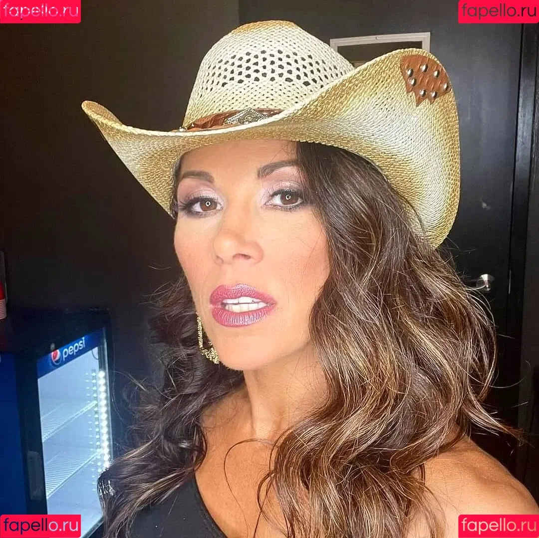 Mickie James Onlyfans Photo Gallery 