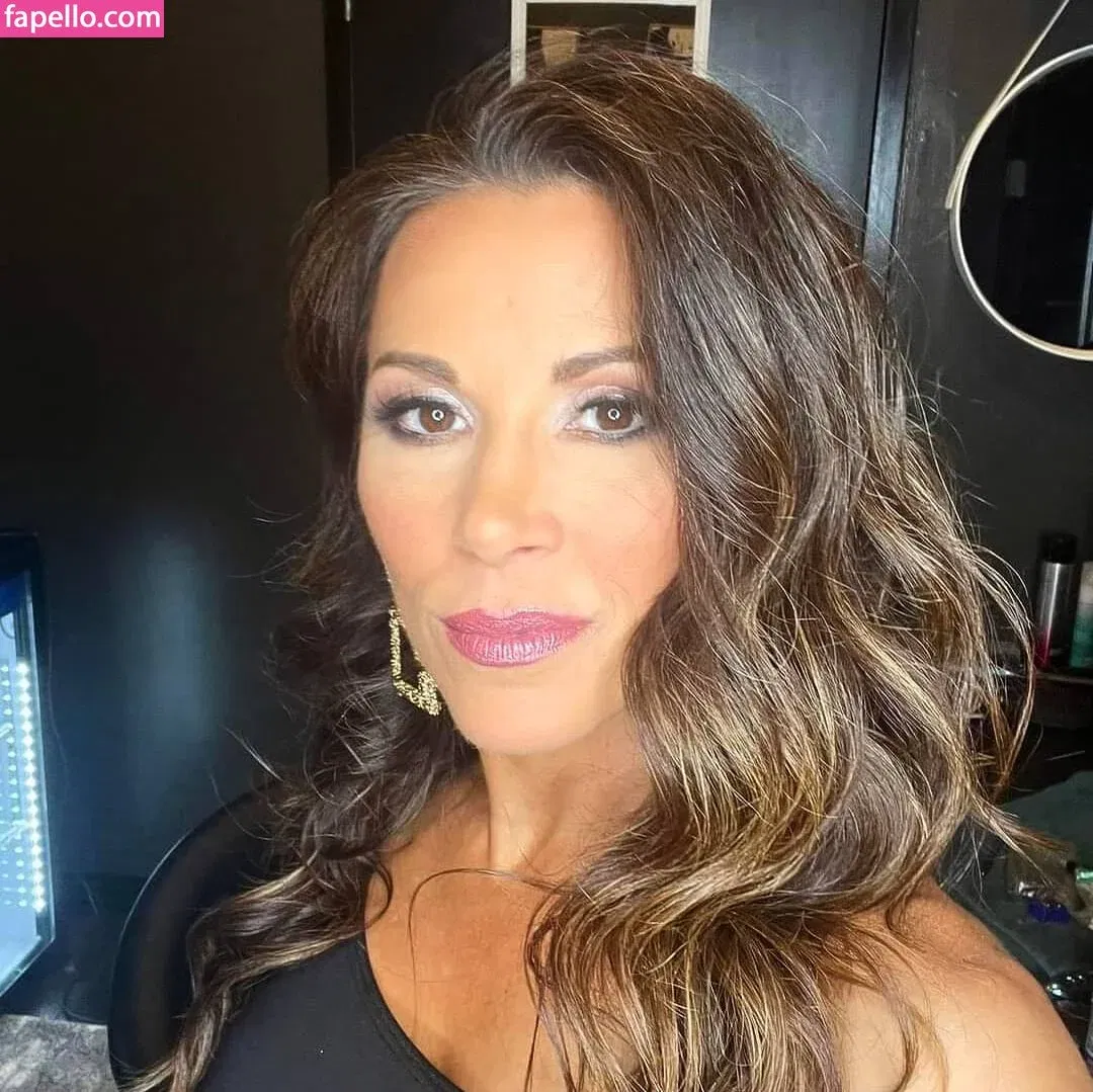 Mickie James Onlyfans Photo Gallery 