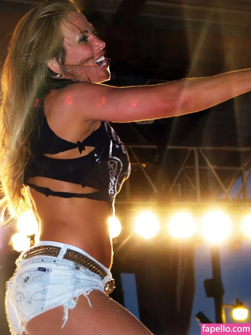 Mickie James Onlyfans Photo Gallery 