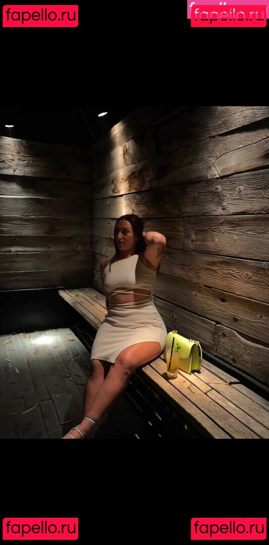 Sophie Sirota / bodybyloaf / loaf__ / macro.musclemommy Onlyfans Photo Gallery 