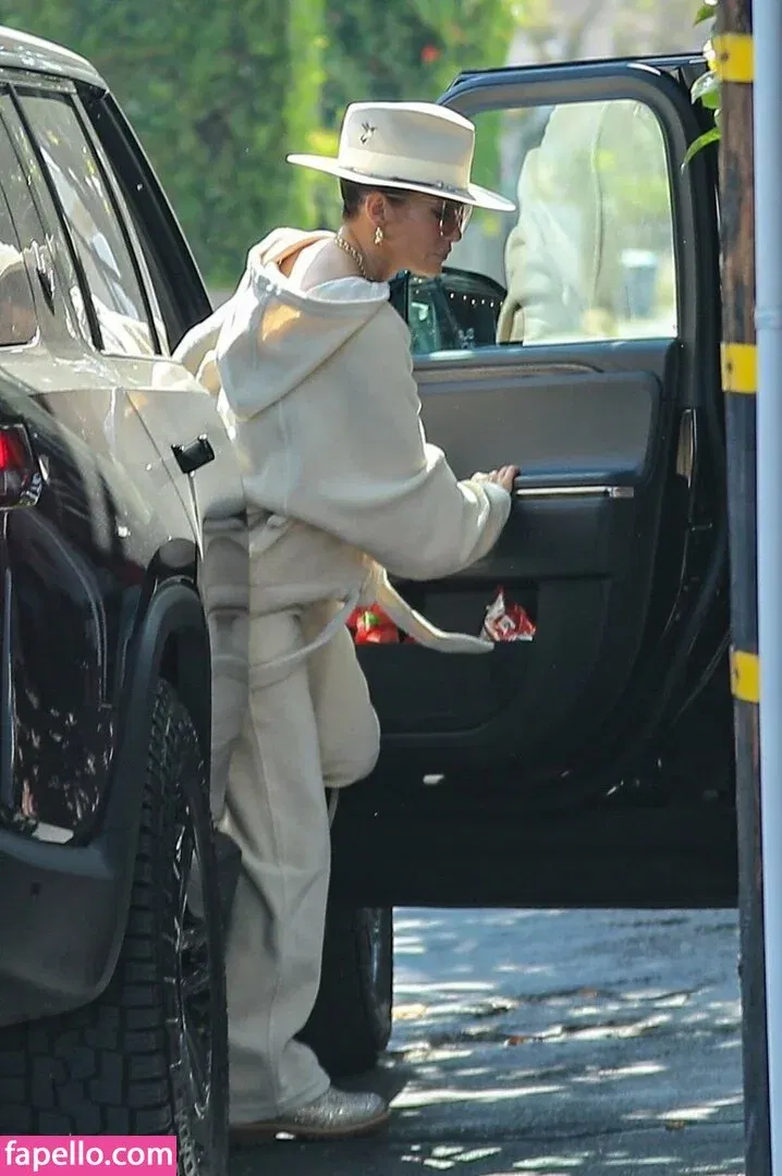 Jennifer Lopez Onlyfans Photo Gallery 