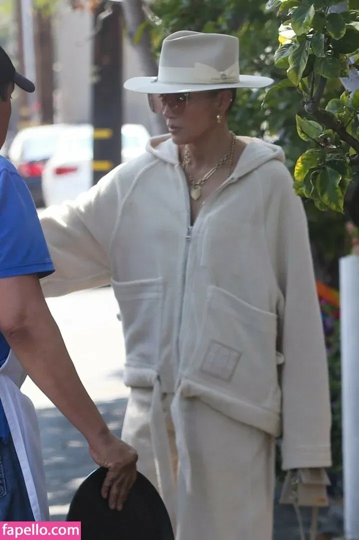 Jennifer Lopez Onlyfans Photo Gallery 