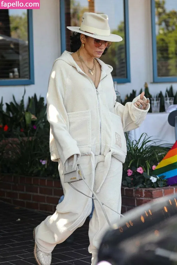 Jennifer Lopez Onlyfans Photo Gallery 