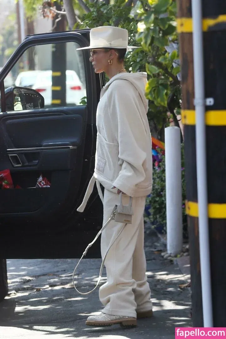 Jennifer Lopez Onlyfans Photo Gallery 