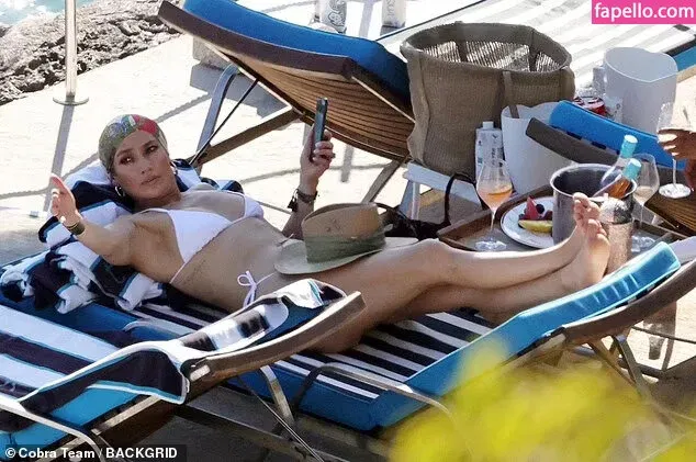 Jennifer Lopez Onlyfans Photo Gallery 