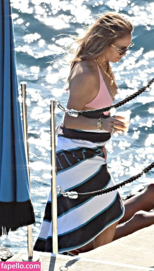 Jennifer Lopez Onlyfans Photo Gallery 