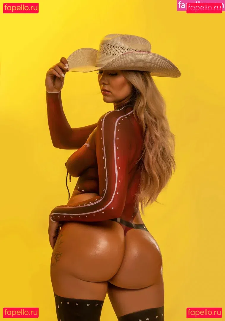 moderndayhousewife Onlyfans Photo Gallery 