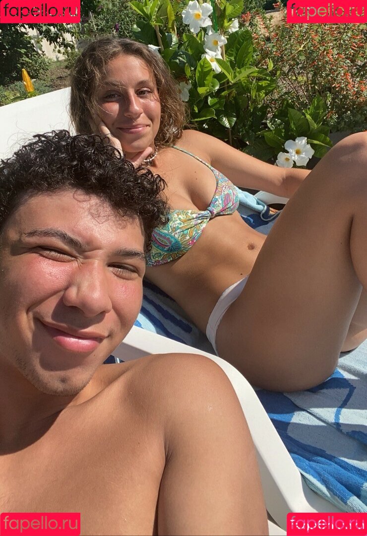 Michelaraeupton Onlyfans Photo Gallery 