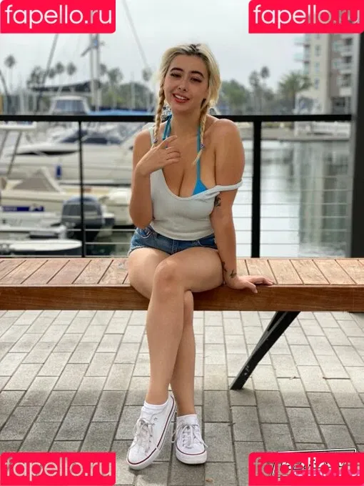 Chloe Surreal Onlyfans Photo Gallery 