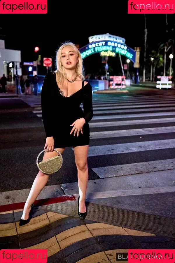 Chloe Surreal Onlyfans Photo Gallery 