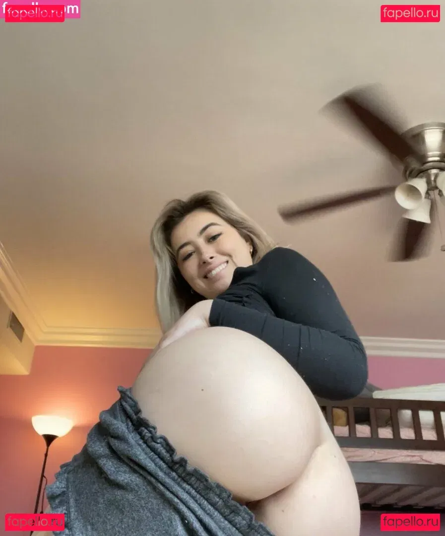 Chloe Surreal Onlyfans Photo Gallery 