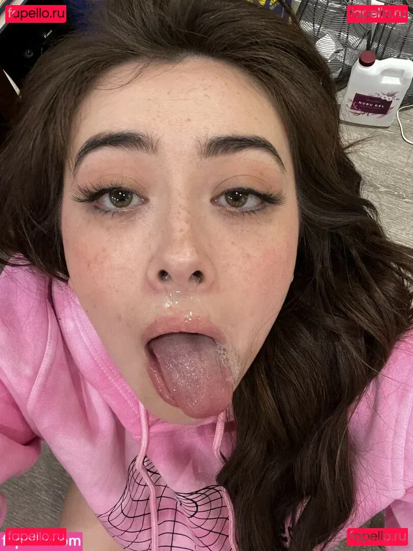 Chloe Surreal Onlyfans Photo Gallery 