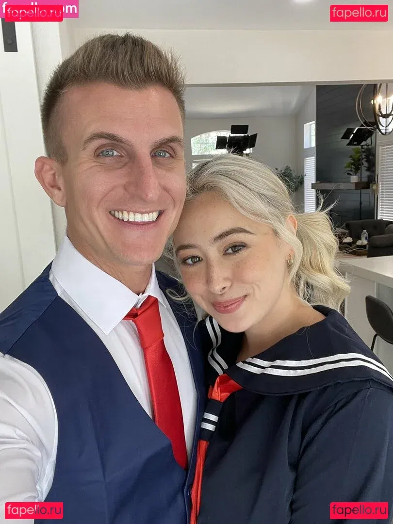 Chloe Surreal Onlyfans Photo Gallery 