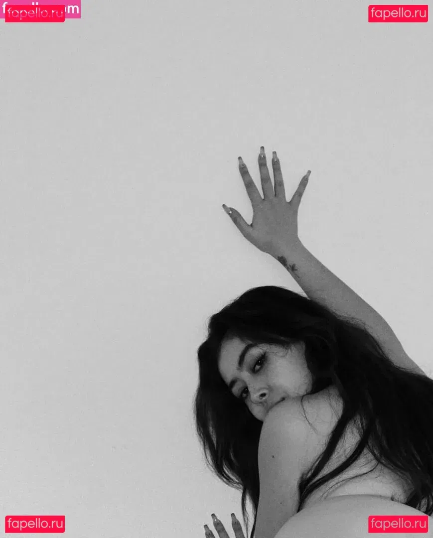 Chloe Surreal Onlyfans Photo Gallery 