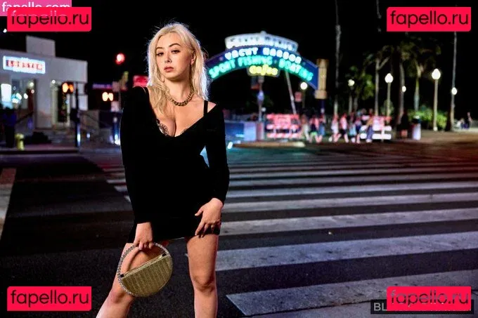 Chloe Surreal Onlyfans Photo Gallery 