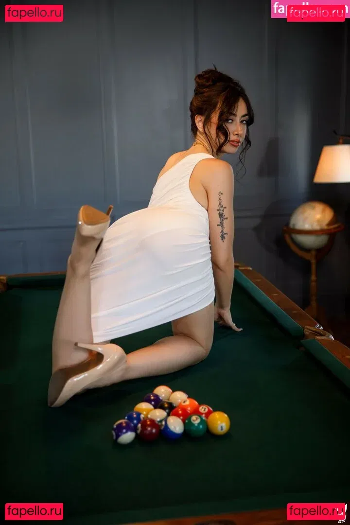 Chloe Surreal Onlyfans Photo Gallery 