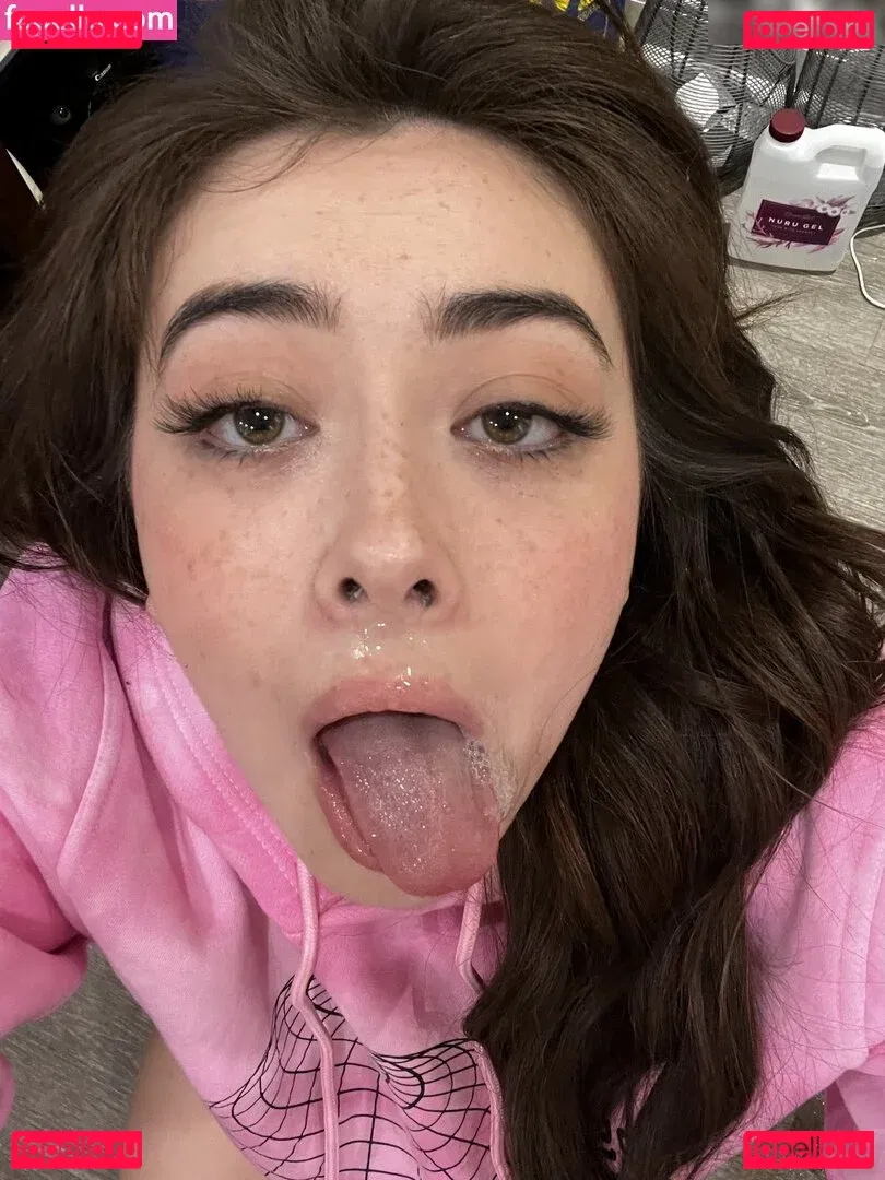 Chloe Surreal Onlyfans Photo Gallery 