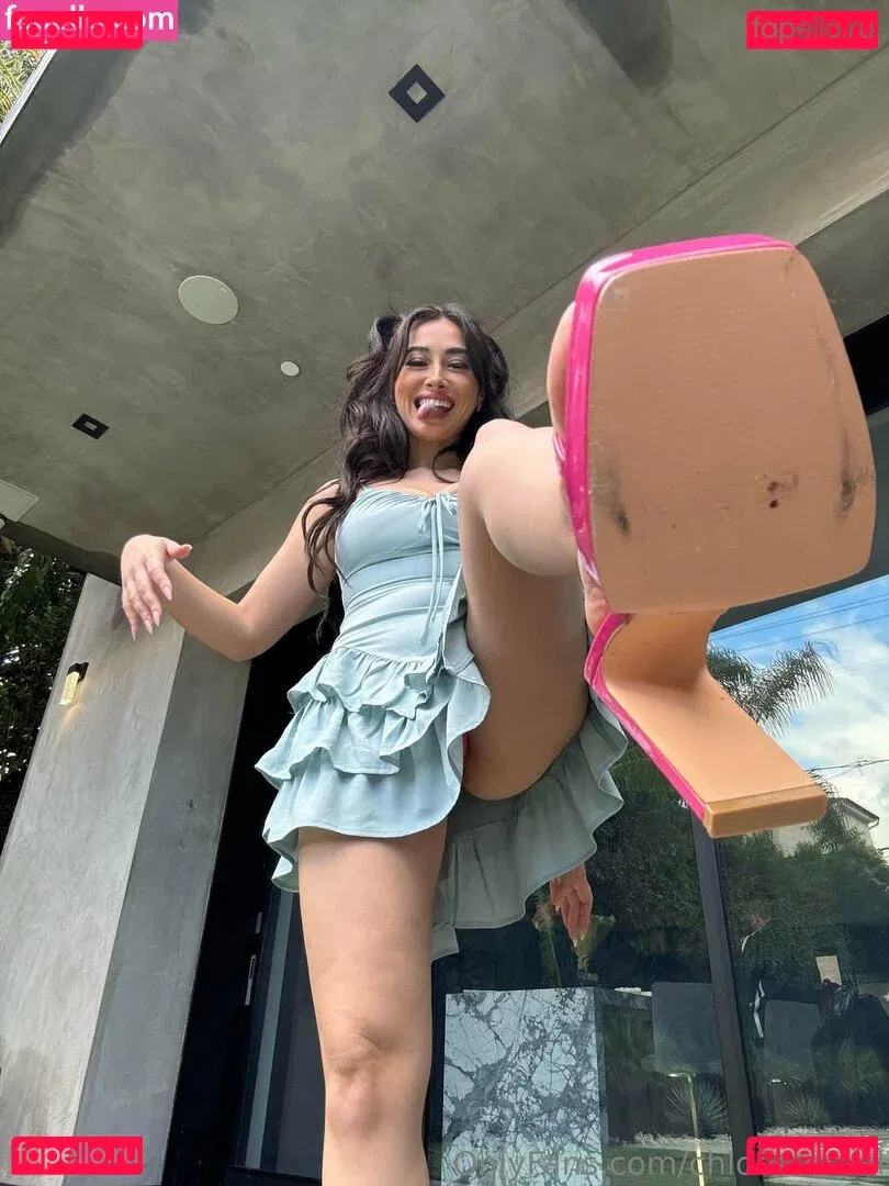 Chloe Surreal Onlyfans Photo Gallery 