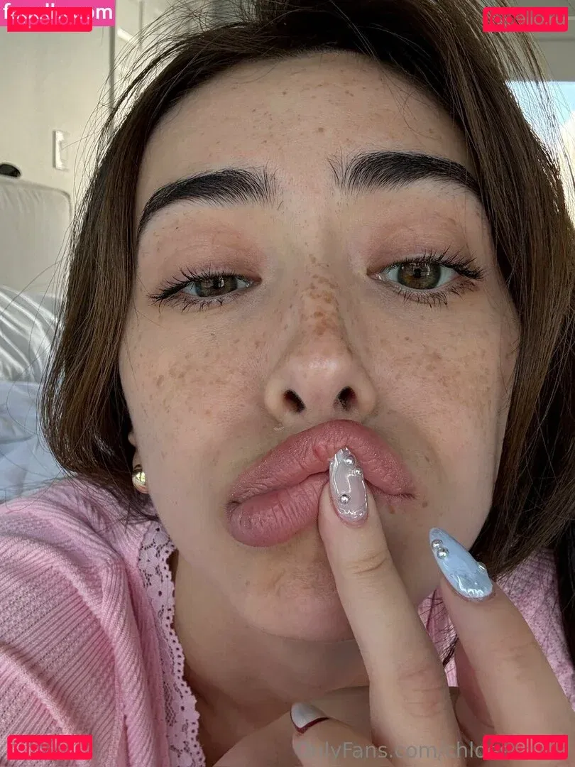 Chloe Surreal Onlyfans Photo Gallery 