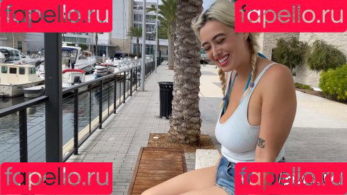 Chloe Surreal Onlyfans Photo Gallery 