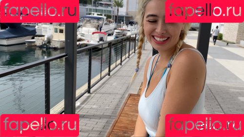 Chloe Surreal Onlyfans Photo Gallery 