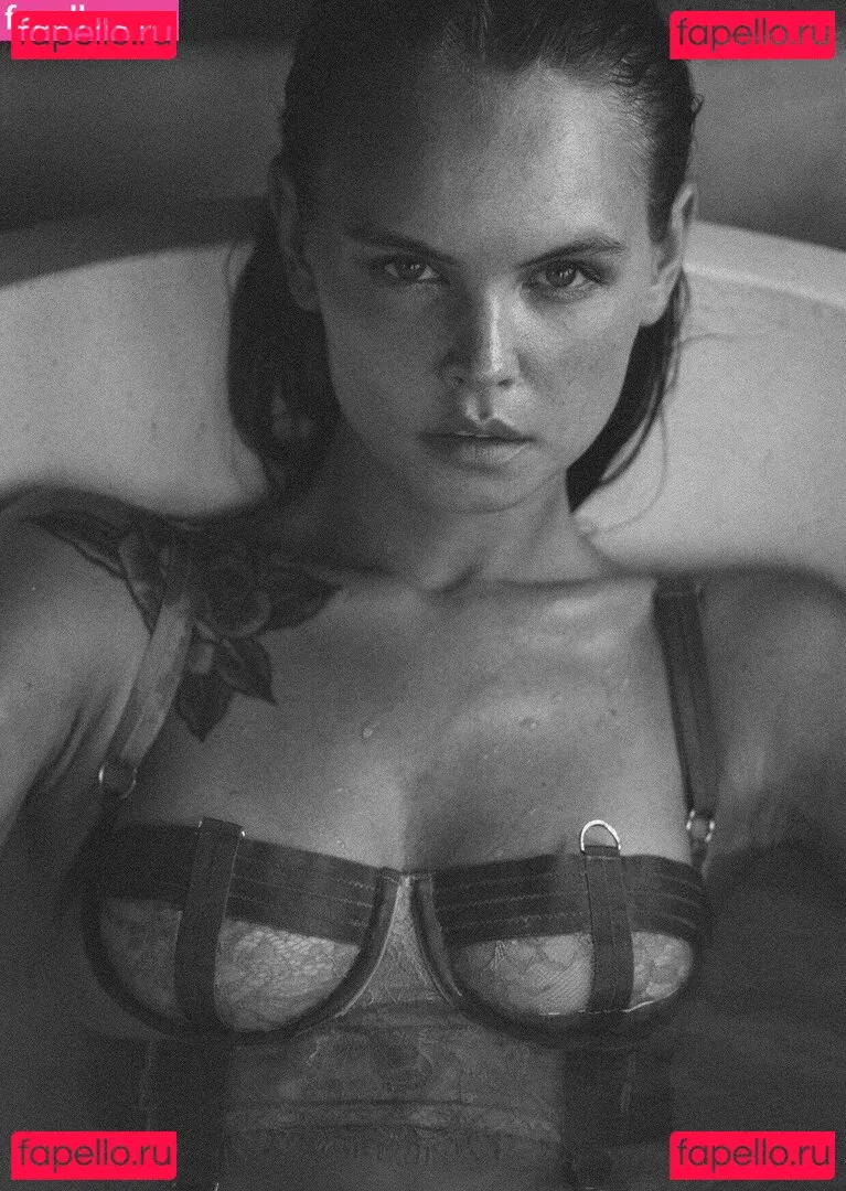 Anastasiya Scheglova Onlyfans Photo Gallery 