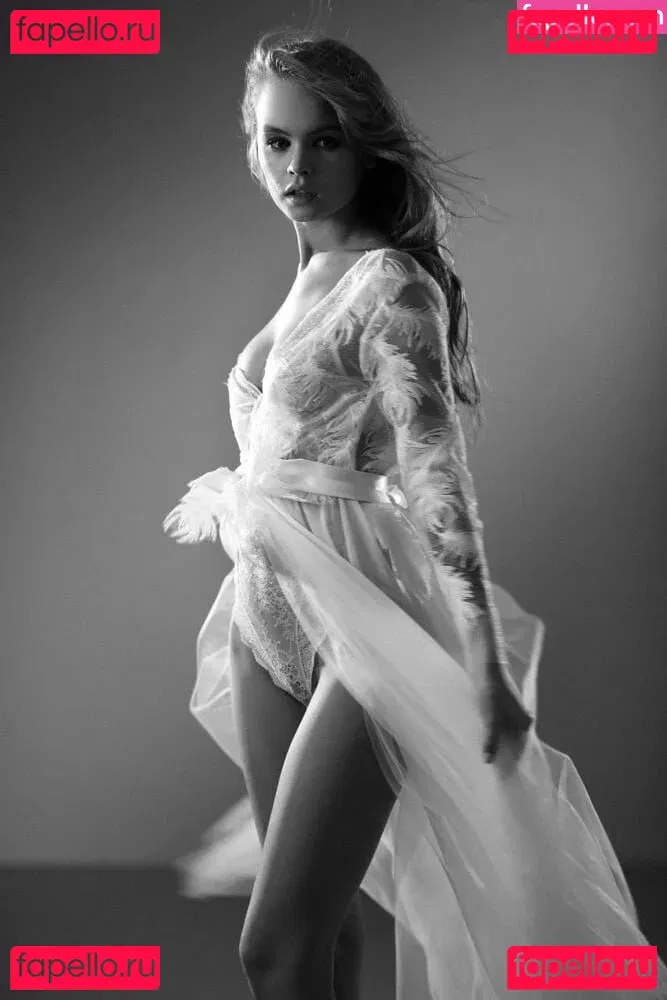 Anastasiya Scheglova Onlyfans Photo Gallery 