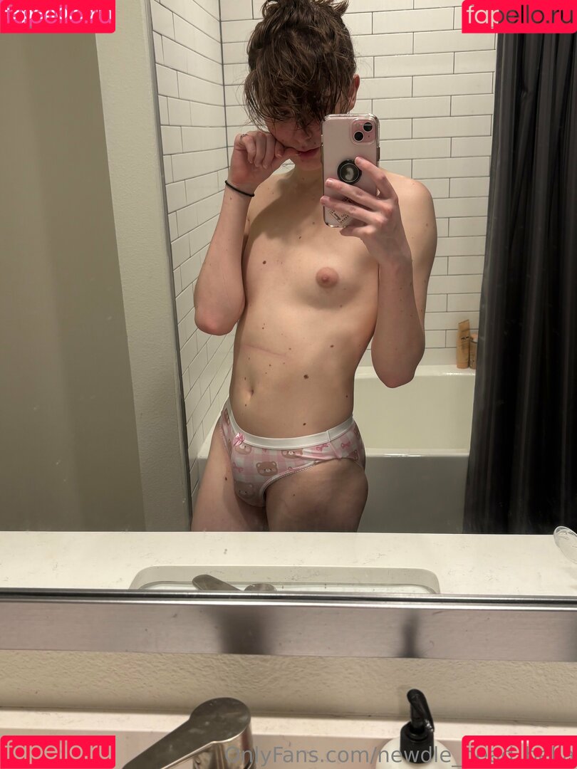 Newdle Head Bella Onlyfans Photo Gallery 