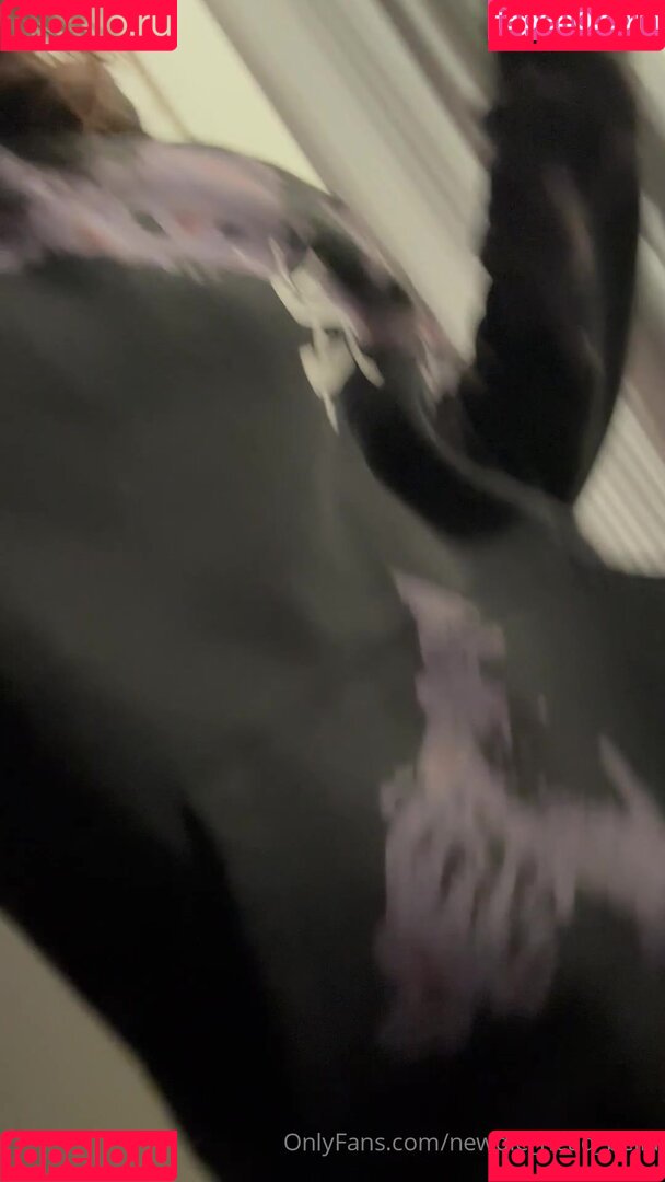 Newdle Head Bella Onlyfans Photo Gallery 