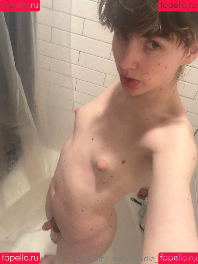 Newdle Head Bella Onlyfans Photo Gallery 