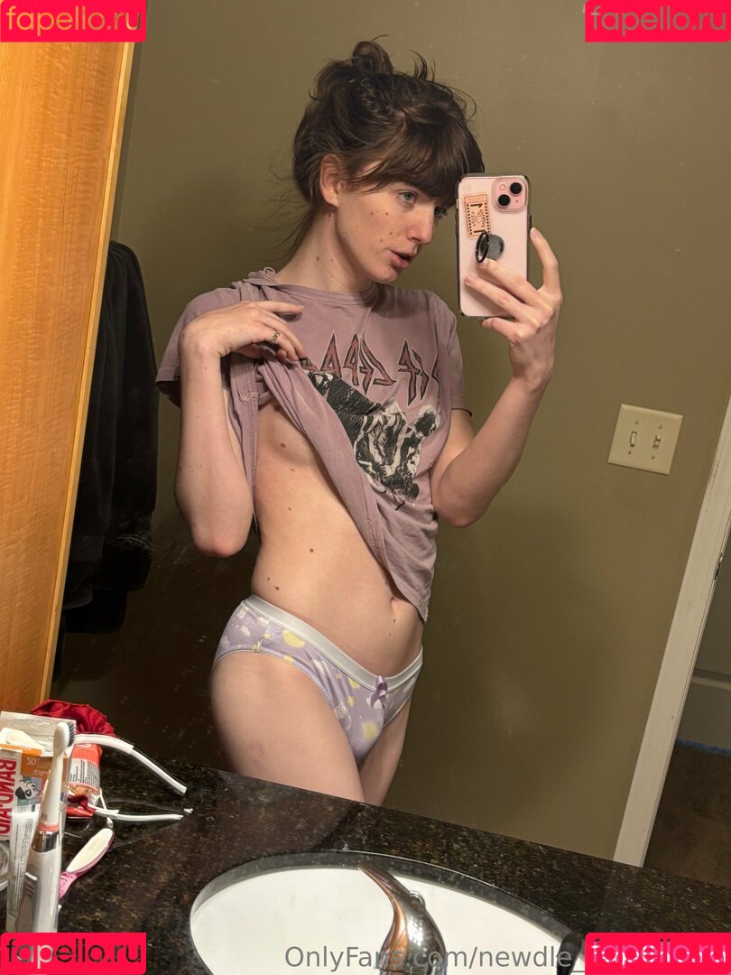 Newdle Head Bella Onlyfans Photo Gallery 