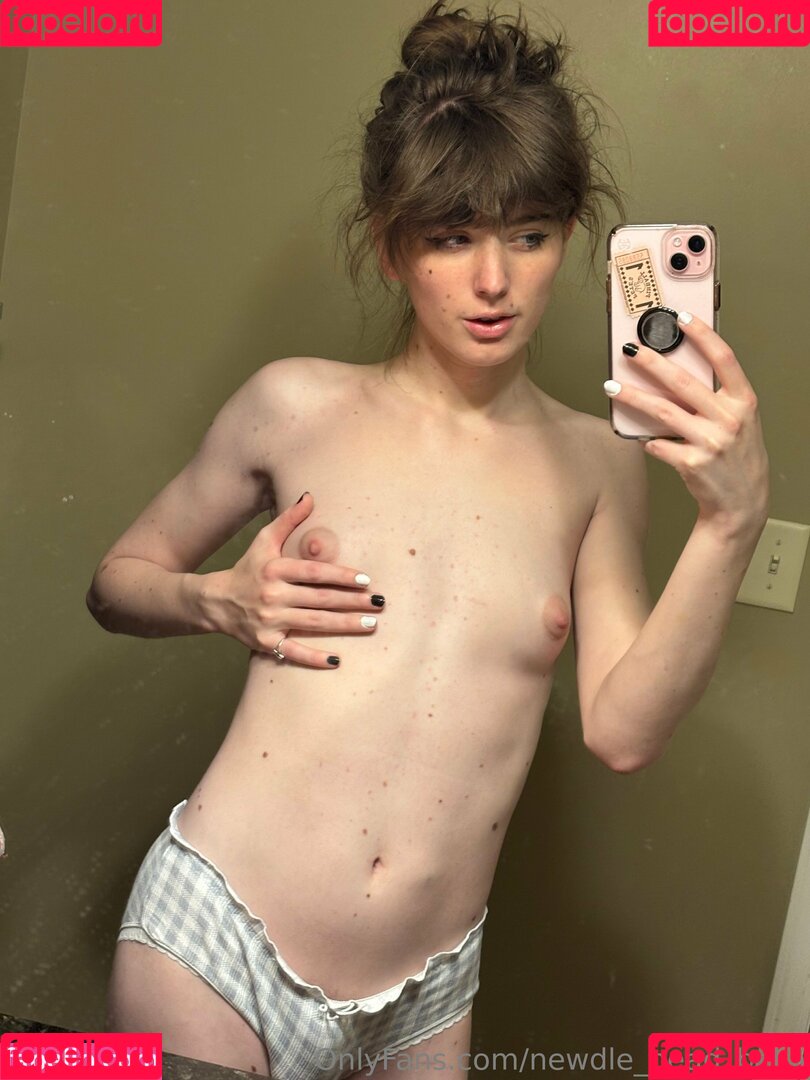 Newdle Head Bella Onlyfans Photo Gallery 