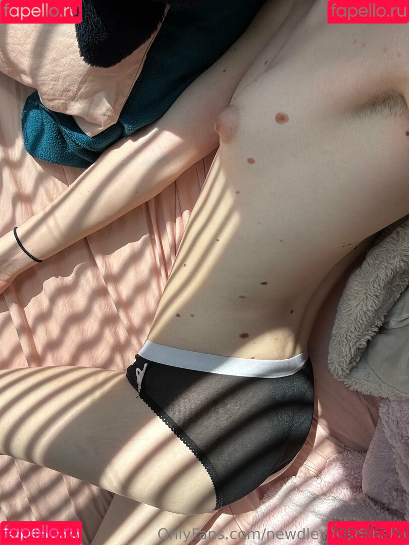 Newdle Head Bella Onlyfans Photo Gallery 