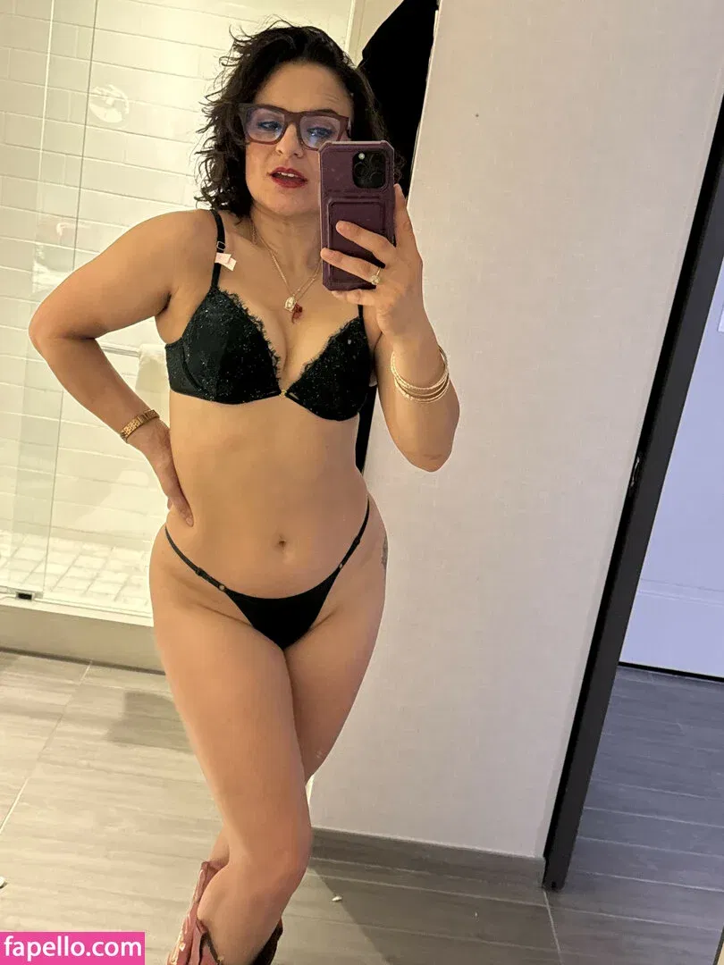 Thunder Rosa Onlyfans Photo Gallery 