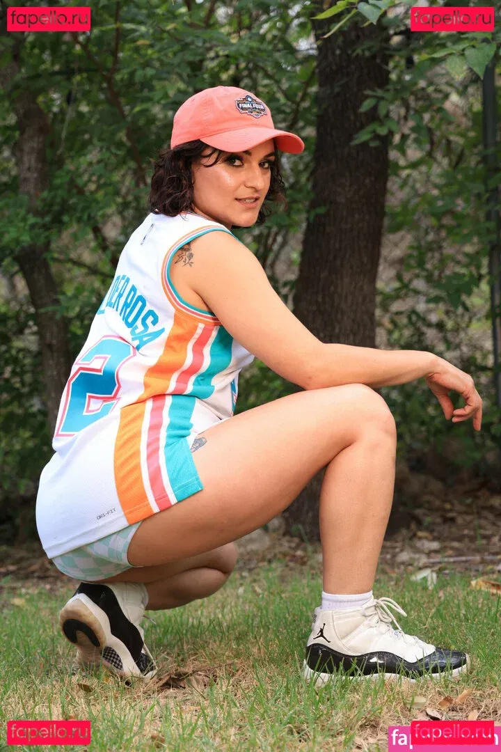 Thunder Rosa Onlyfans Photo Gallery 