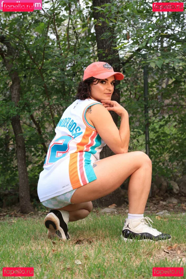 Thunder Rosa Onlyfans Photo Gallery 