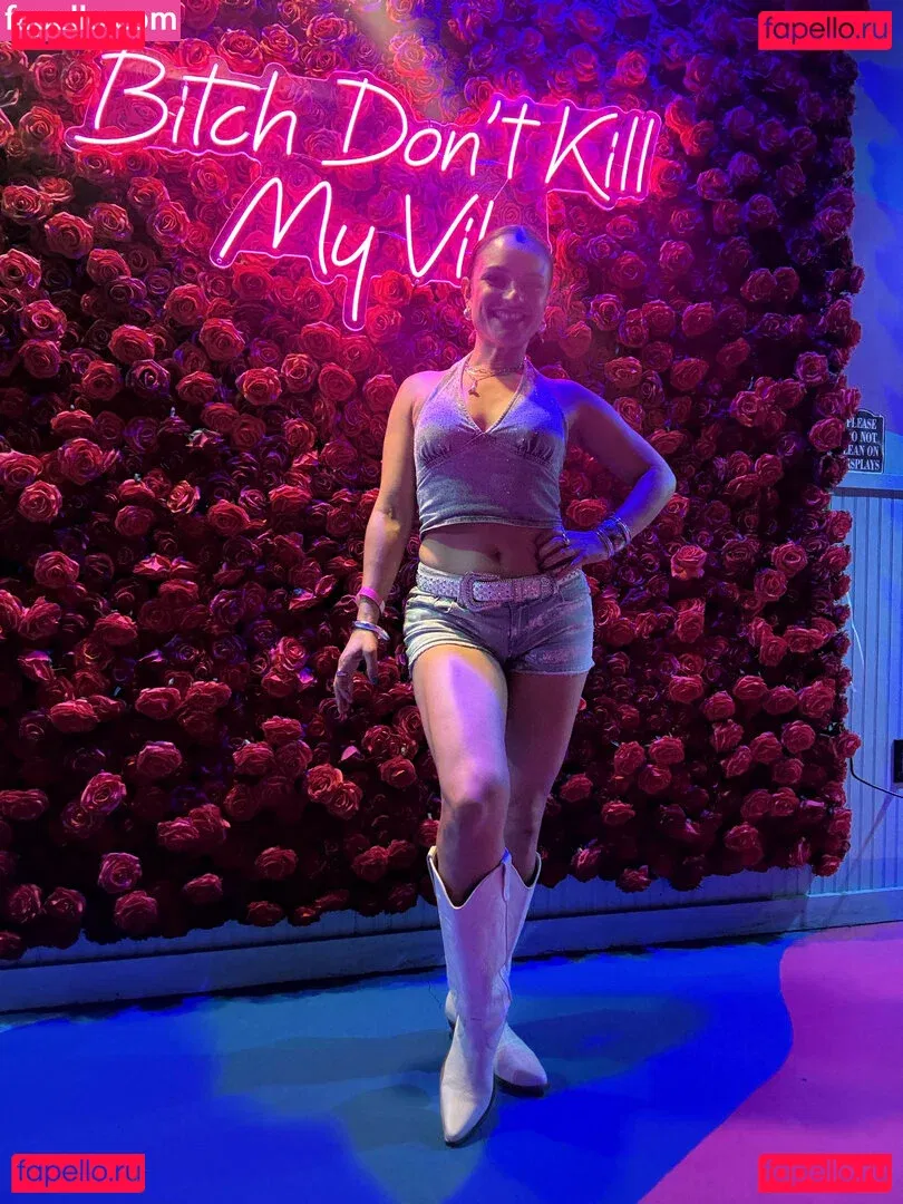 Thunder Rosa Onlyfans Photo Gallery 