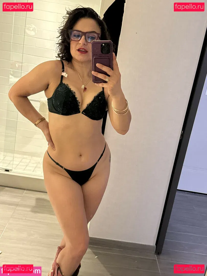 Thunder Rosa Onlyfans Photo Gallery 