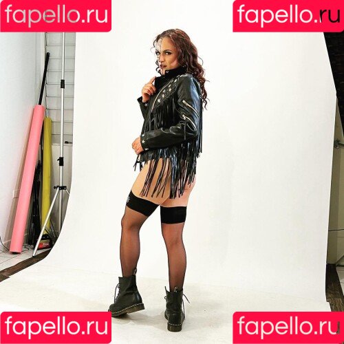 Thunder Rosa Onlyfans Photo Gallery 