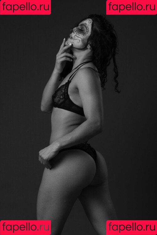 Thunder Rosa Onlyfans Photo Gallery 